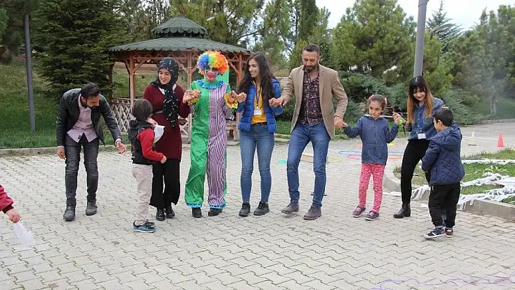 'İnönü Üniversitesi´nde özel çocuklarla özel bir gün'