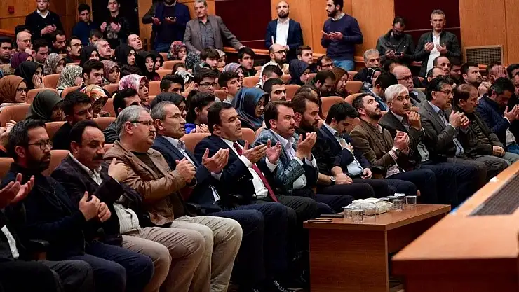 'Kahramanmaraş´ta ''Yeniden Dirilişe Bir Tutkum Var'' söyleşisi'