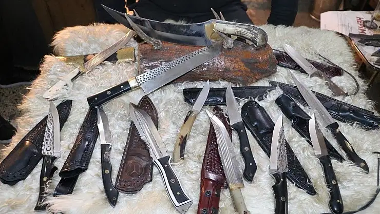 'Ünü ülkeyi aştı, kargo engeline takıldı'