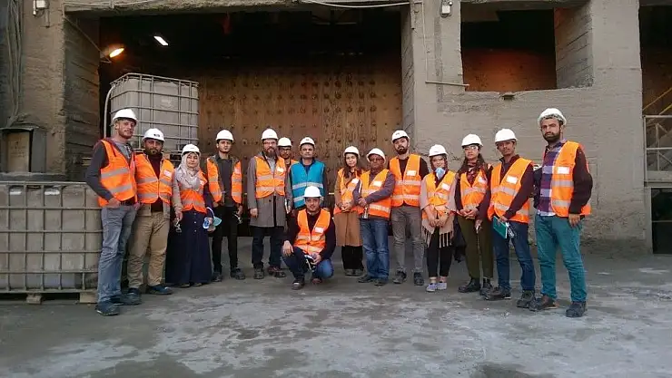 'Üniversite öğrencileri çimento fabrikasına teknik gezi düzenledi'