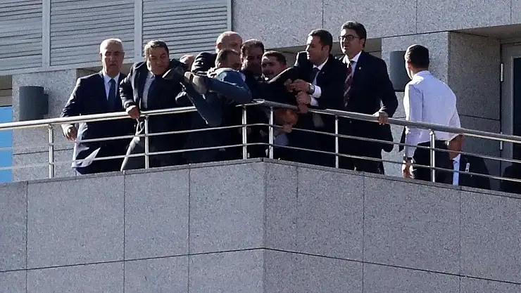 'TBMM´den atlamak isteyen genci Fendoğlu ve beraberindekiler ikna etti'