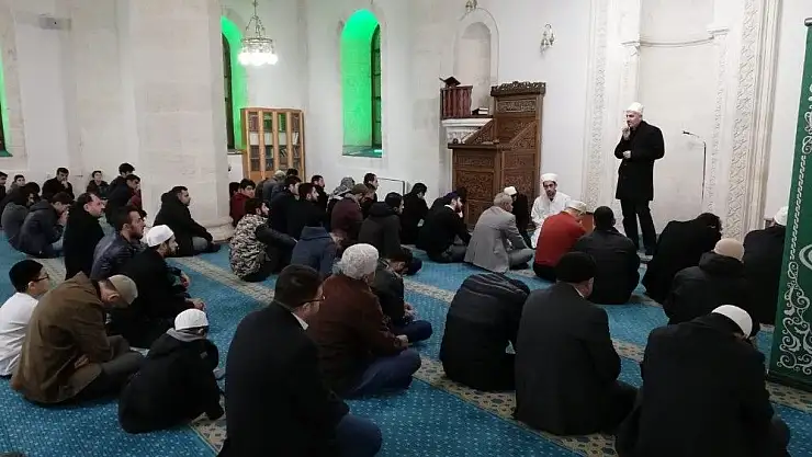'Sabah namazı buluşmaları devam ediyor'