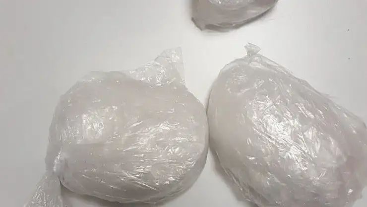 'Vücuduna sardığı uyuşturucu ile yakalandı'