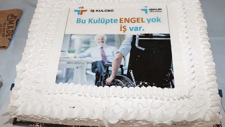 'Engelli kursiyerler için pastalı kutlama'