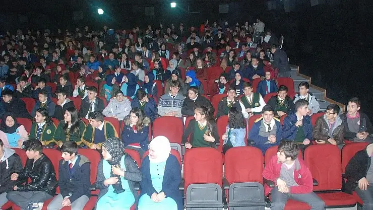 'Gürün´de ´Gençlik ve Güvenli Gelecek´ semineri'