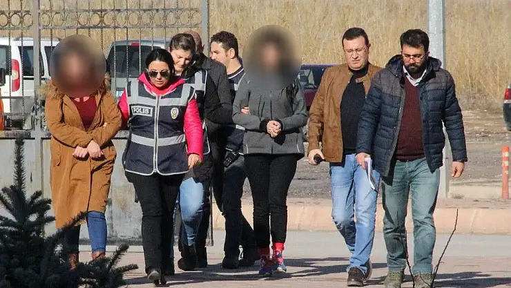 'Müşterileri ´Koli´ diye şifrelendirerek fuhuş yaptırdılar'