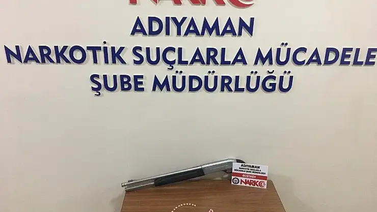 'Narkotik polislerinden uyuşturucu operasyonu'
