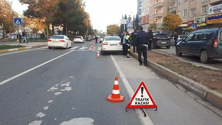 'Otomobilin çarptığı yaya ağır yaralandı'