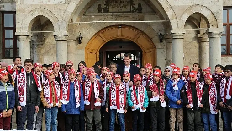 '´Minik Yiğidolar Takımına Sahip Çıkıyor´ projesi'