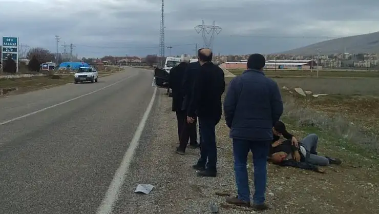 '15 yıldır sağlık için her gün 20 kilometre yürüyen adama otomobil çarptı'