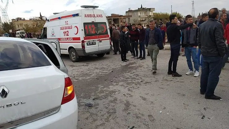'Adıyaman´da iki otomobil çarpıştı: 5 yaralı'