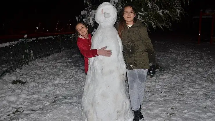 'Kahramanmaraş´ta kar yağışı nedeniyle 2 ilçede okullar tatil'