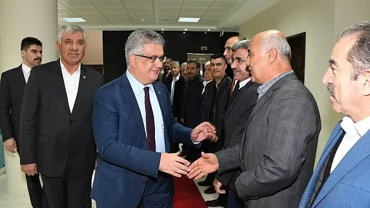 'Vali Aykut Pekmez ATSO yönetimi ile bir araya geldi'