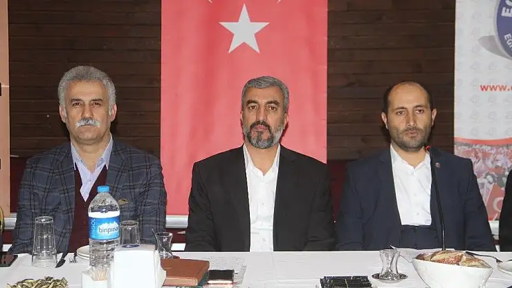 'Eğitim Bir-Sen üyeleri, basın mensuplarıyla bir araya geldi'