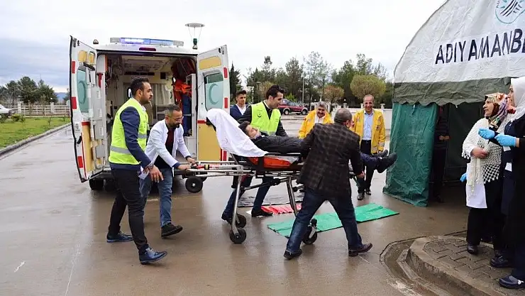 'Hastanede deprem tatbikatı gerçekleştirildi'