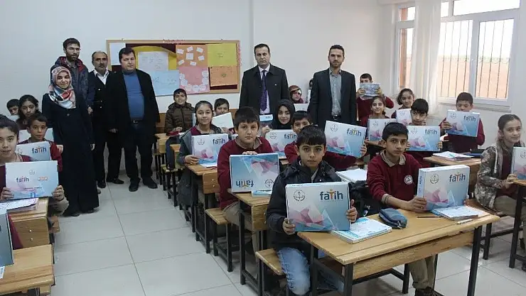 'Öğrencilerin robotik uygulama ve kodlama yetenekleri tabletlerle gelişiyor'