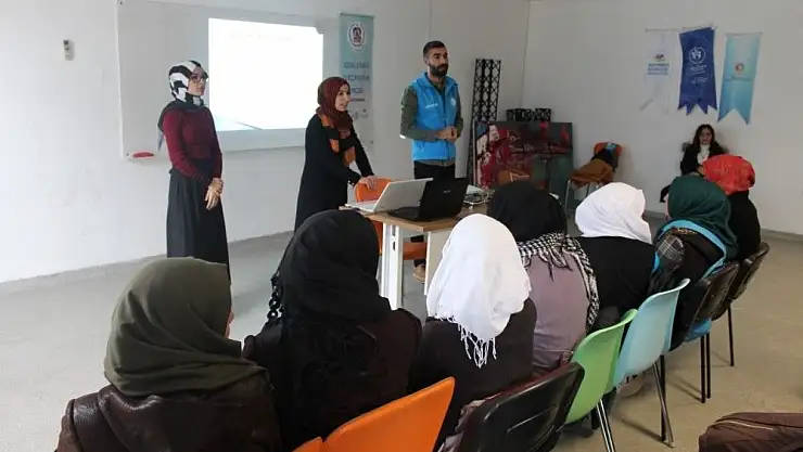 'Suriyeli çocuklara `madde bağımlılığı´ eğitimi'