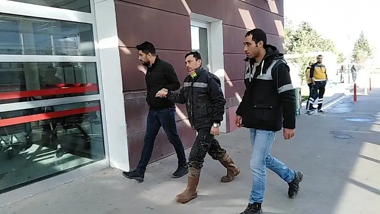 'Üzerine dalgıç pompası düşen işçi yaralandı'