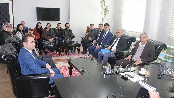 'Başarılı bulunan öğretmenler ödüllendirildi'