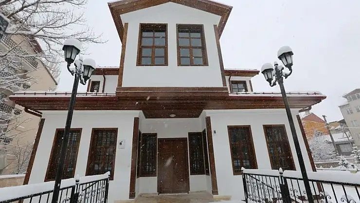 'Asırlık konak restore edildi'