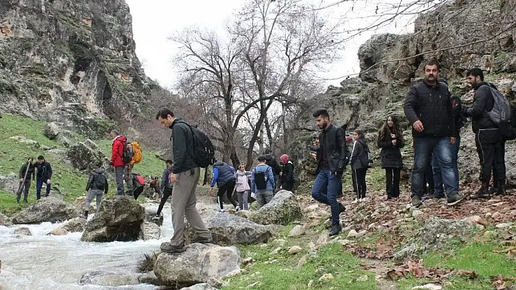 'Üniversite öğrencilerinden doğa etkinliği'