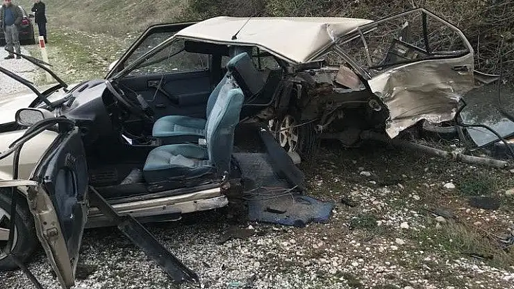 'Otomobil ikiye ayrıldı'