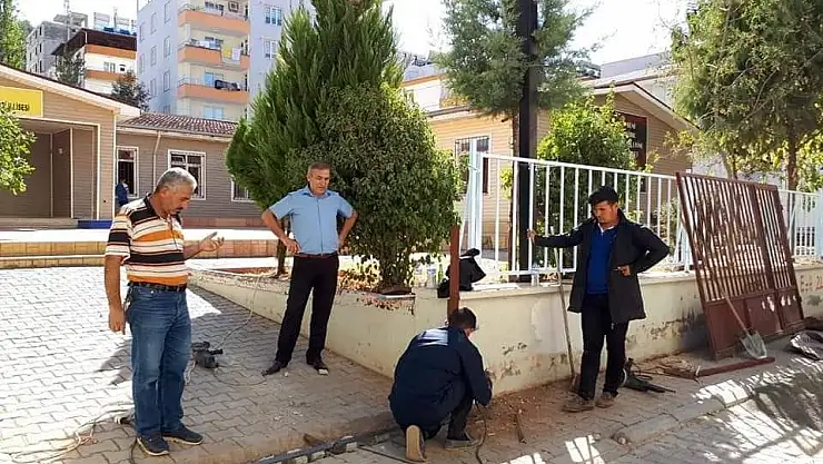 'Meslek lisesi öğrencileri köy okullarını güzelleştiriyor'