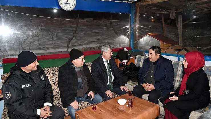 'Polat, yeni yılın ilk saatlerinde ziyaretlerde bulundu'