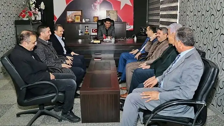 'AK Parti heyeti Başkan Aslan ile bir araya geldi'