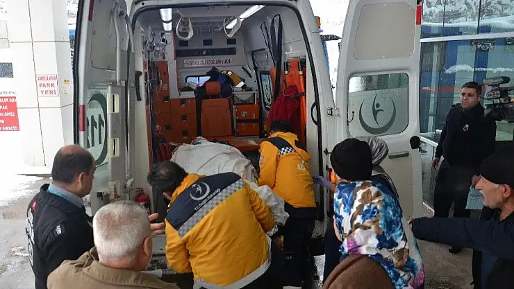 'Kahramanmaraş´ta tır ile öğrenci servisi çarpıştı: 3´ü ağır 15 yaralı (2)'