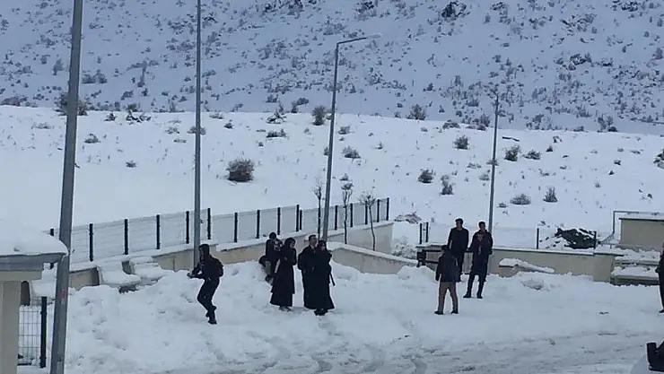 'Sincik´te okullar tatil edildi'