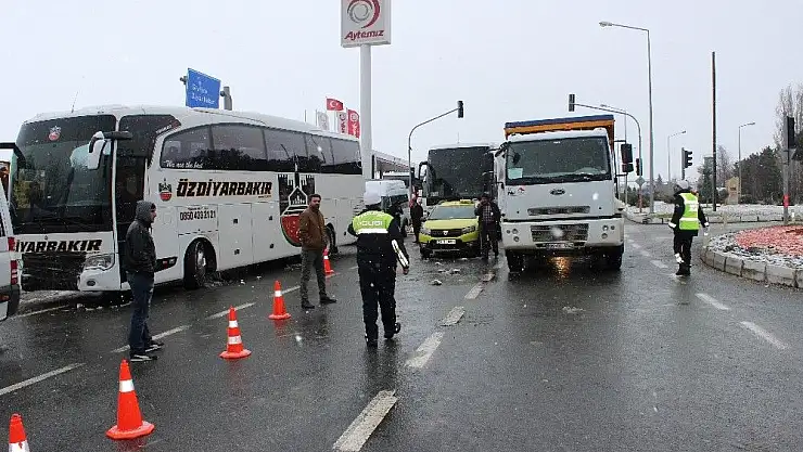 'Kar ve tipi nedeniyle Elazığ´dan 2 şehre ulaşıma izin verilmiyor'
