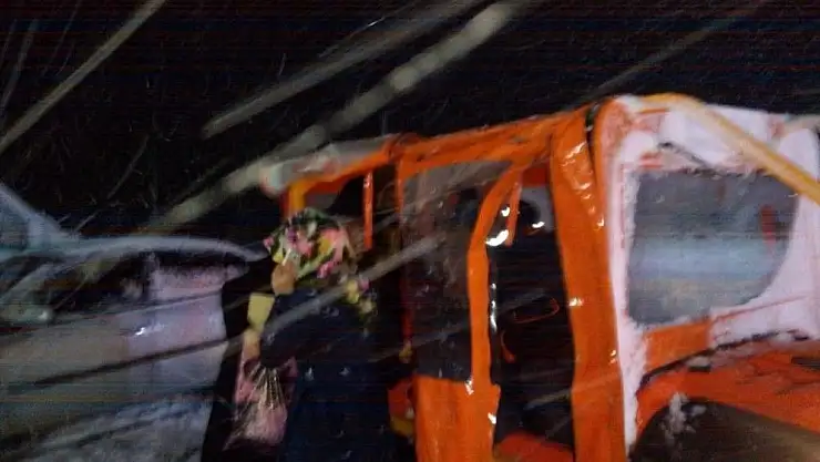 'Kar ve tipide yollarda kalan 103 yolcu kurtarıldı'