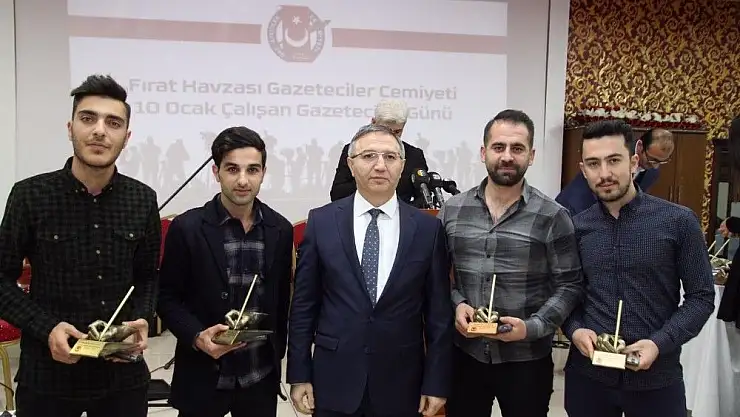 'Çalışan gazeteciler, plaketle onurlandırıldı'