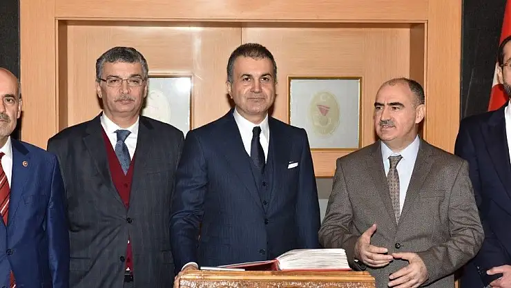 'AK Parti Sözcüsü Çelik, Kahramanmaraş´ta valilik ve belediyeyi ziyaret etti'