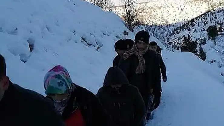 'Kahramanmaraş´ta çığın altında kalan 1 kişinin bulunması içi çalışmalar sürüyor'