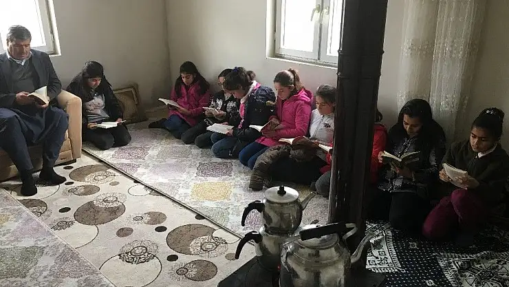 'Öğrencilere kitap okuma alışkanlığı kazandırılıyor'