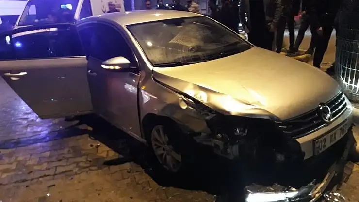 'Otomobil refüje çarparak durabildi'