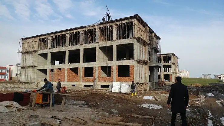 'Okul inşaat çalışmaları devam ediyor'