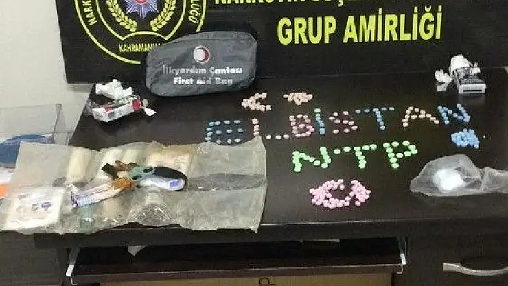 'İlk yardım çantasından uyuşturucu hap çıktı: 2 gözaltı'