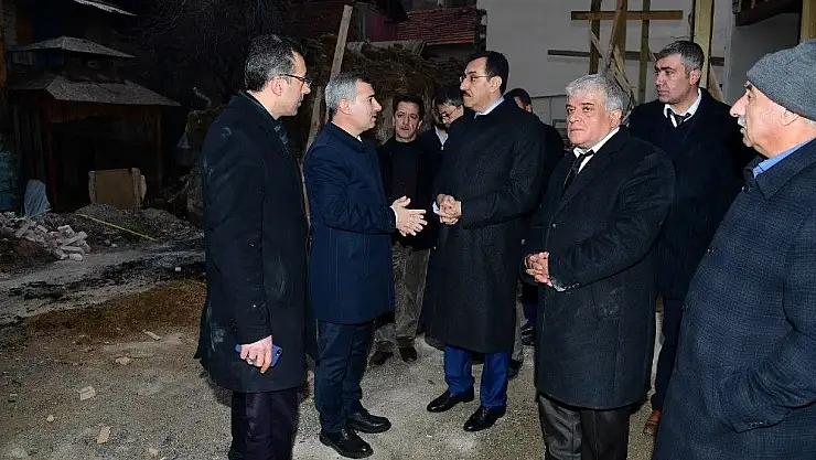 'Yeşilyurt Tarihi Konaklar restorasyon alanında inceleme'