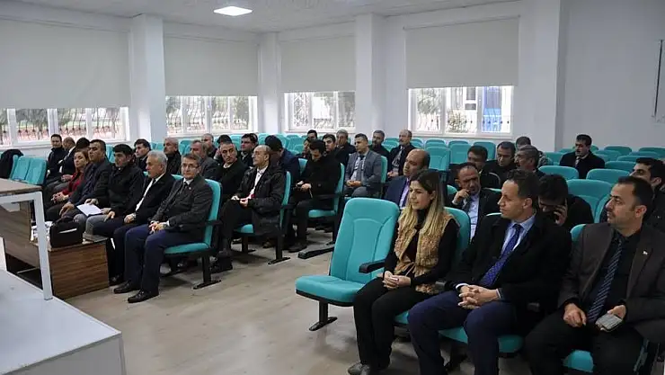 'Gölbaşı ilçesinde okul müdürleri toplantısı yapıldı'