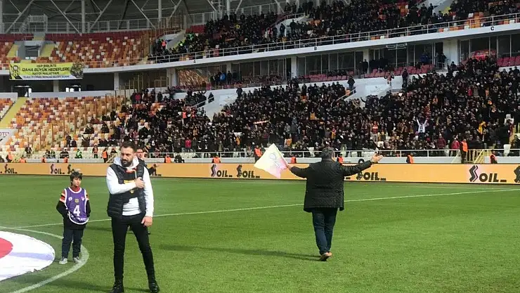 'Taraftarlardan Milletvekili Fendoğlu´na büyük ilgi'