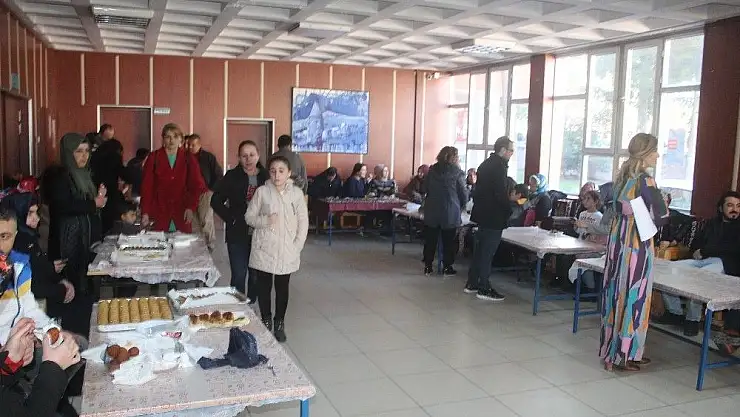 'Usta öğretici yararına kermes düzenlendi'