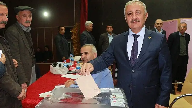 'Başkan Salih Şahan güven tazeledi'