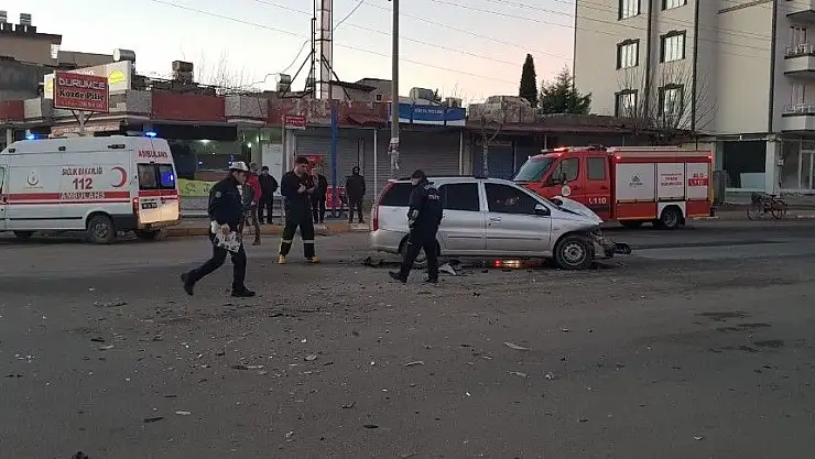 'Kamyon ile otomobil çarpıştı: 1 Yaralı'