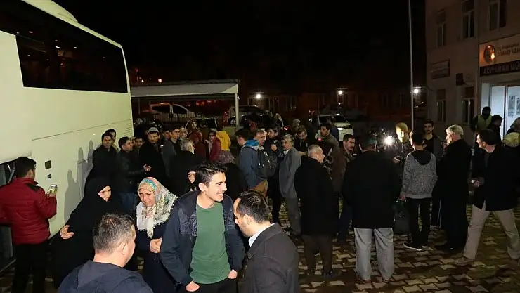 'Öğrenciler Umre yolculuğuna uğurlandı'