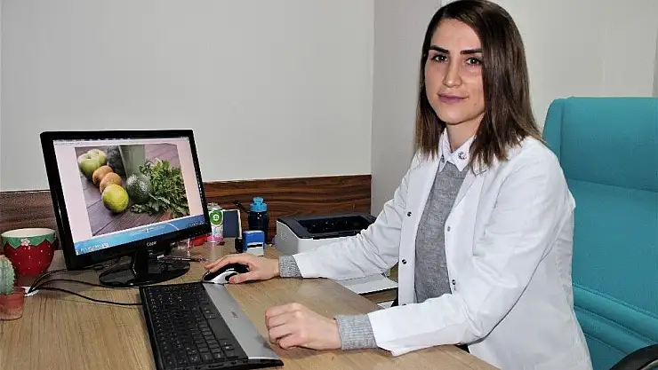 'Toksinleri atmak için günlük en az 14 bardak su tüketin'