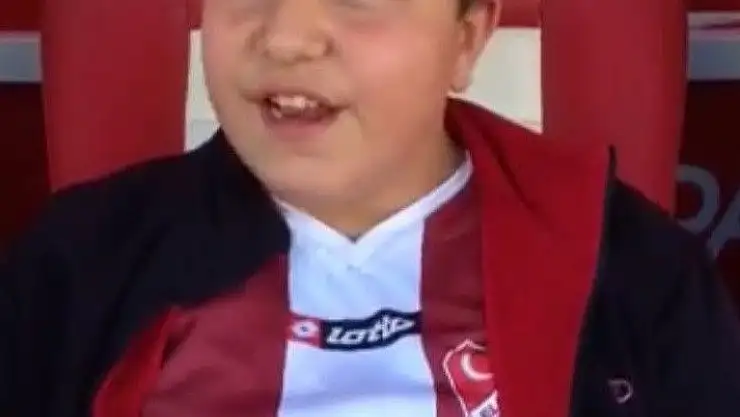 'Simit satıp, Elazığspor´a destek olmuştu, o çocuk kalbine yenildi'