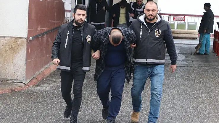 'Yaşlı kadını gasp eden 2 kişi yakalandı'